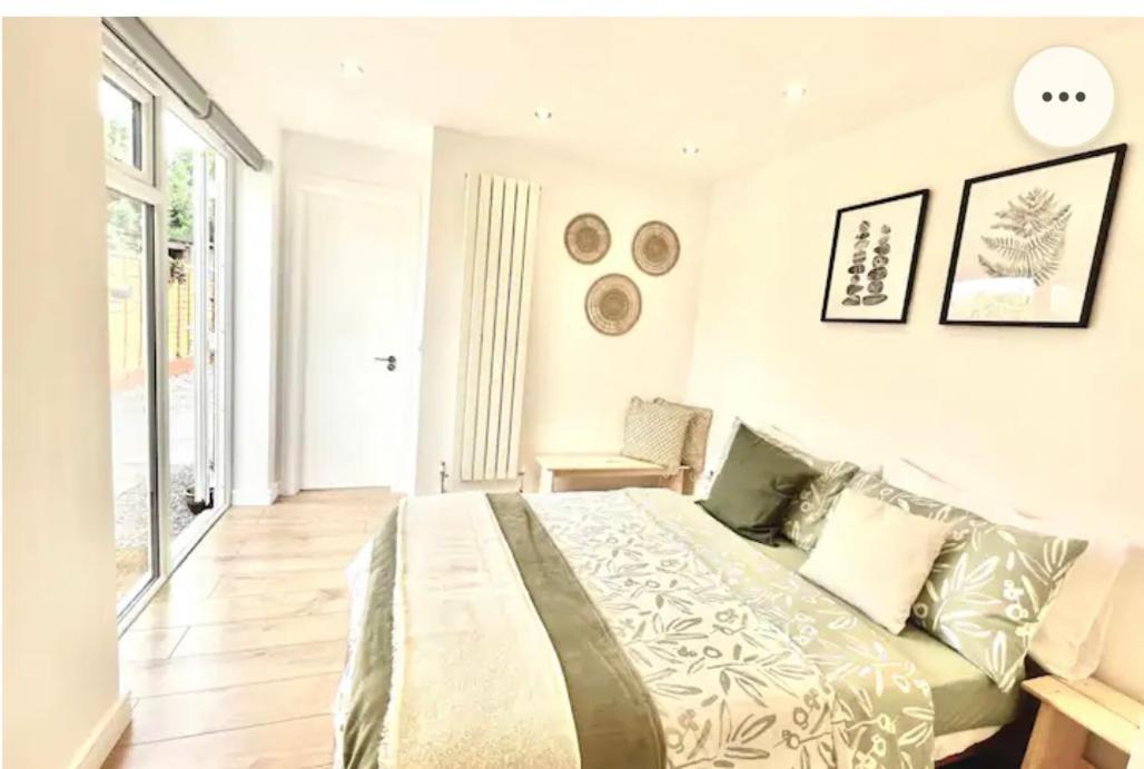 Stunning 1 Bedroom And Double Sofa Bed Near Train Station เซาธ์แธมป์ตัน ภายนอก รูปภาพ